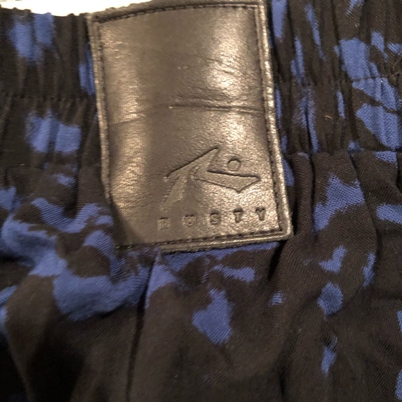 Rusty shorts - Picture 3 of 3